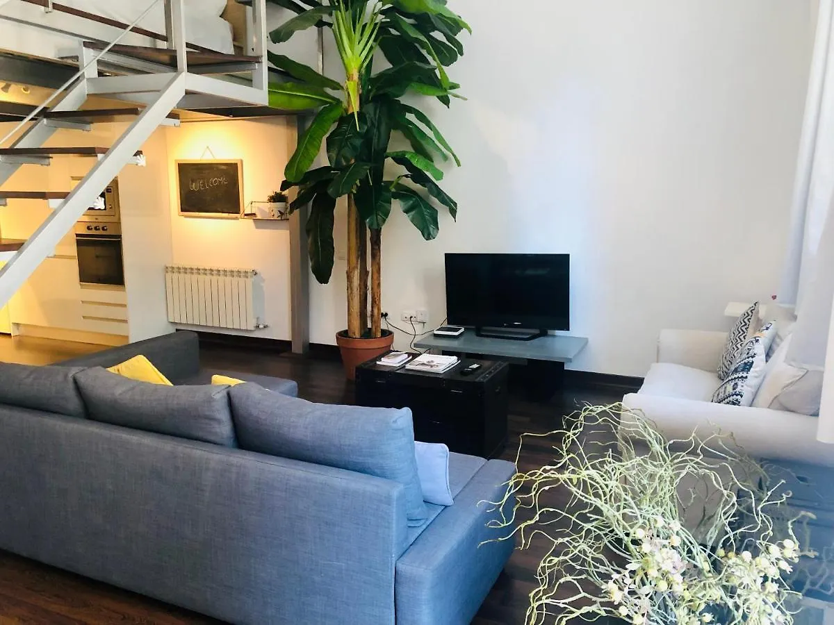 Lujoso Loft A 2Min A Pie Del Casco Historico Apartment Seville Spain